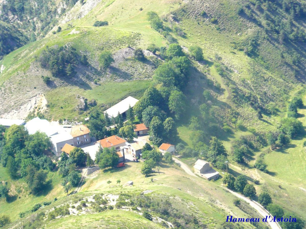 Comme Chez Vous Villa Bayons Exterior foto
